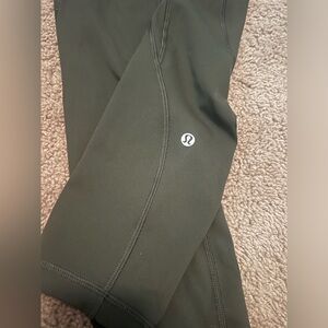 LULULEMON ALIGN CROP WITH POCKETS